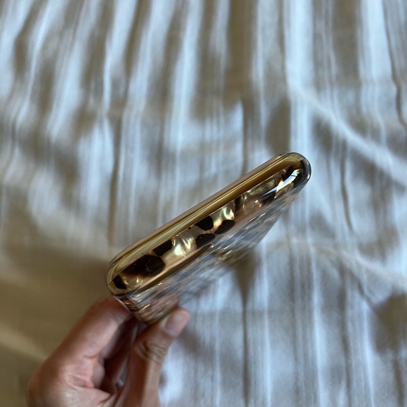 Velvet Caviar Blonde Tort iPhone SE Case - Picture 6 of 9